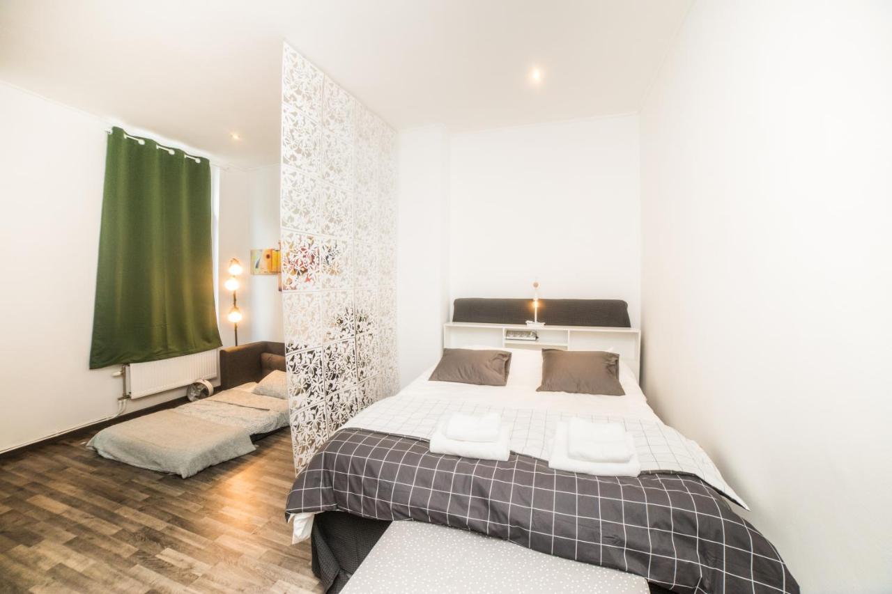 City Centre Hidden Gem! Apartment For Up To 3 People Brussel Bagian luar foto