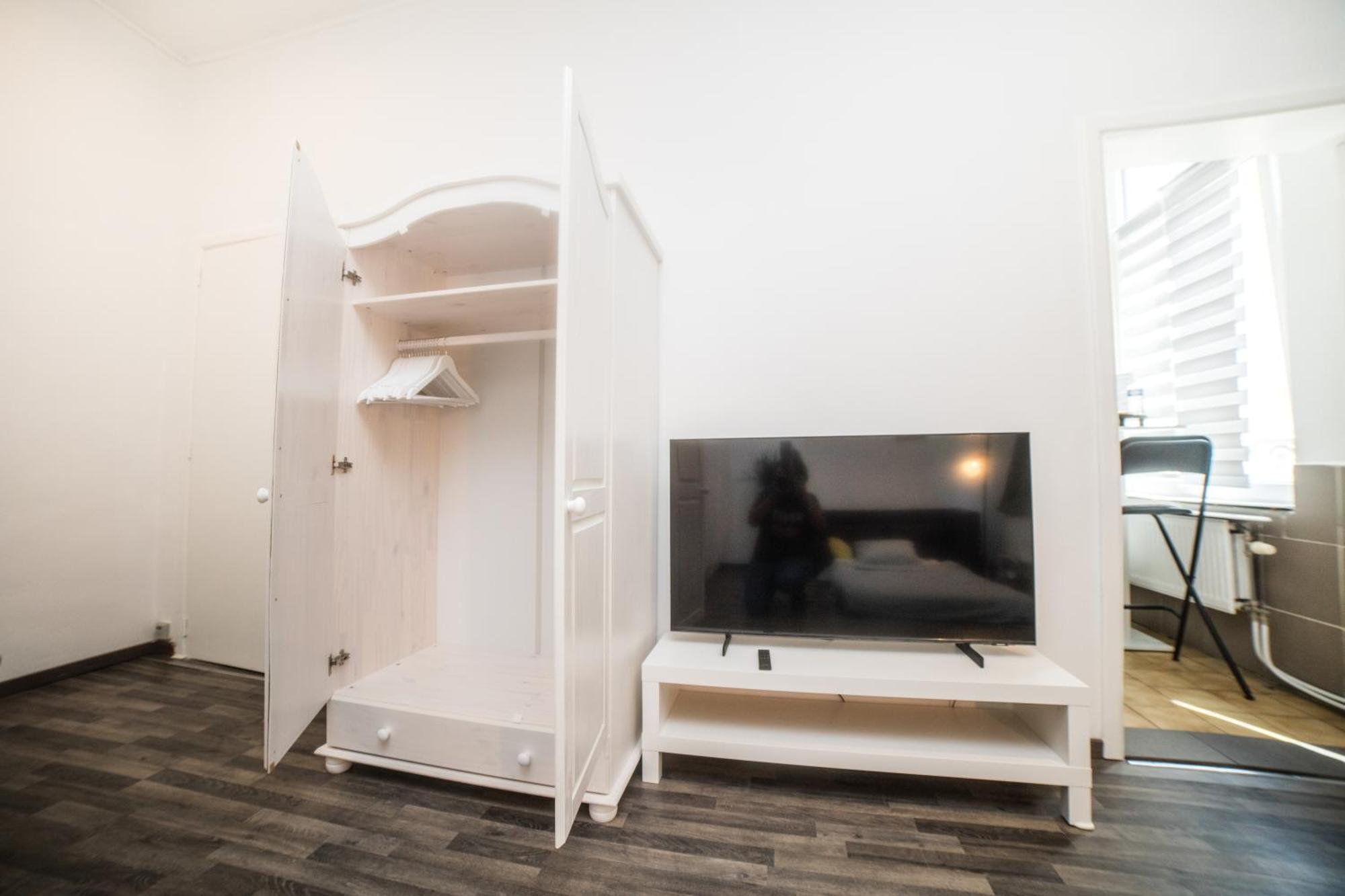 City Centre Hidden Gem! Apartment For Up To 3 People Brussel Bagian luar foto